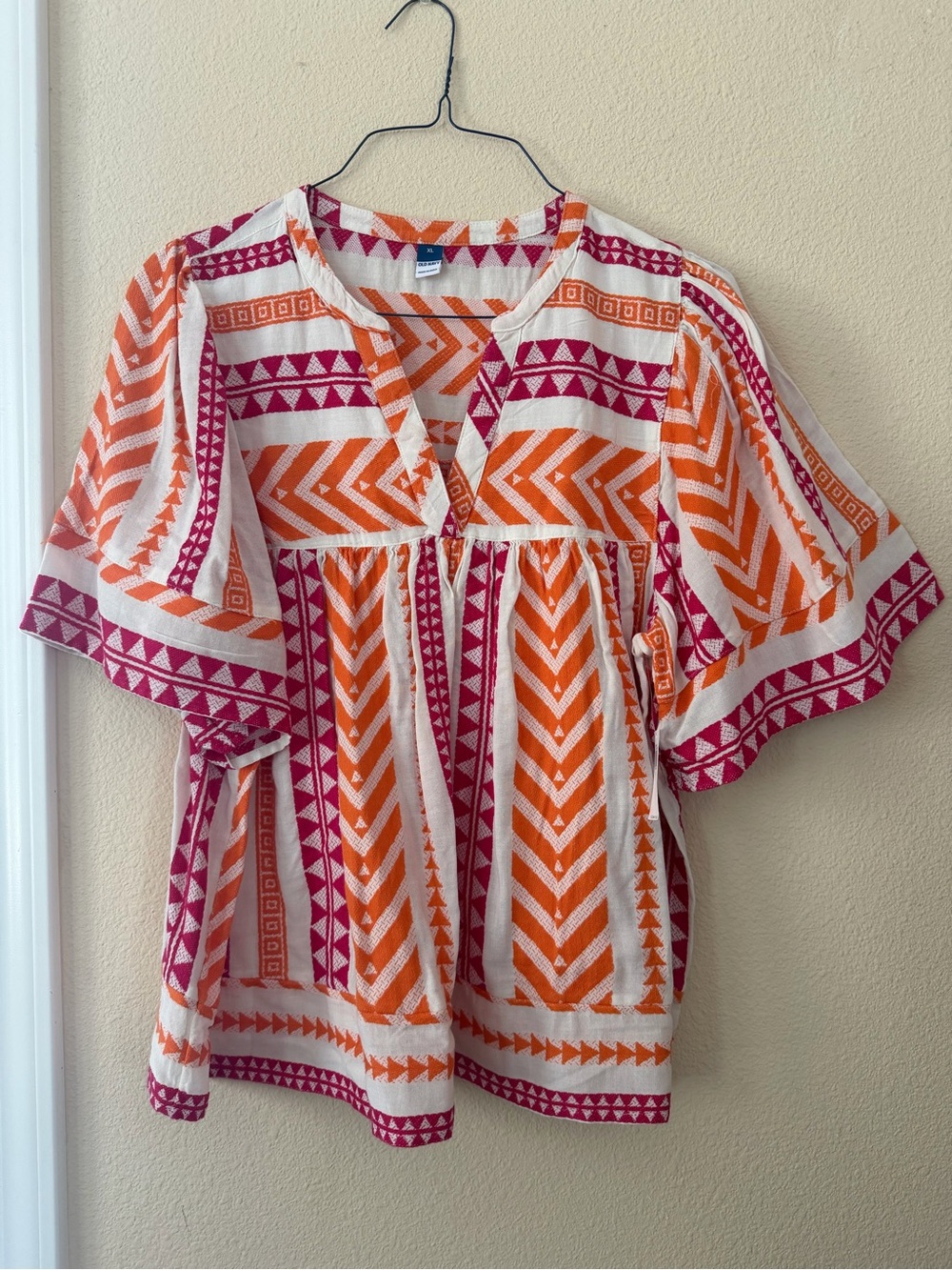 Old Navy Women’s Orange & Pink Patterned Peasant Top. NWT